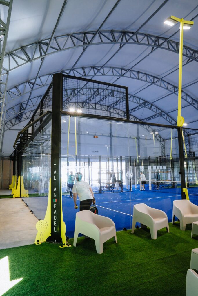 Struttura coperta di campi da Padel a Foggia
