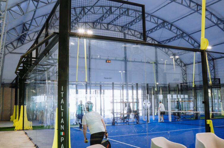 Struttura coperta di campi da Padel a Foggia